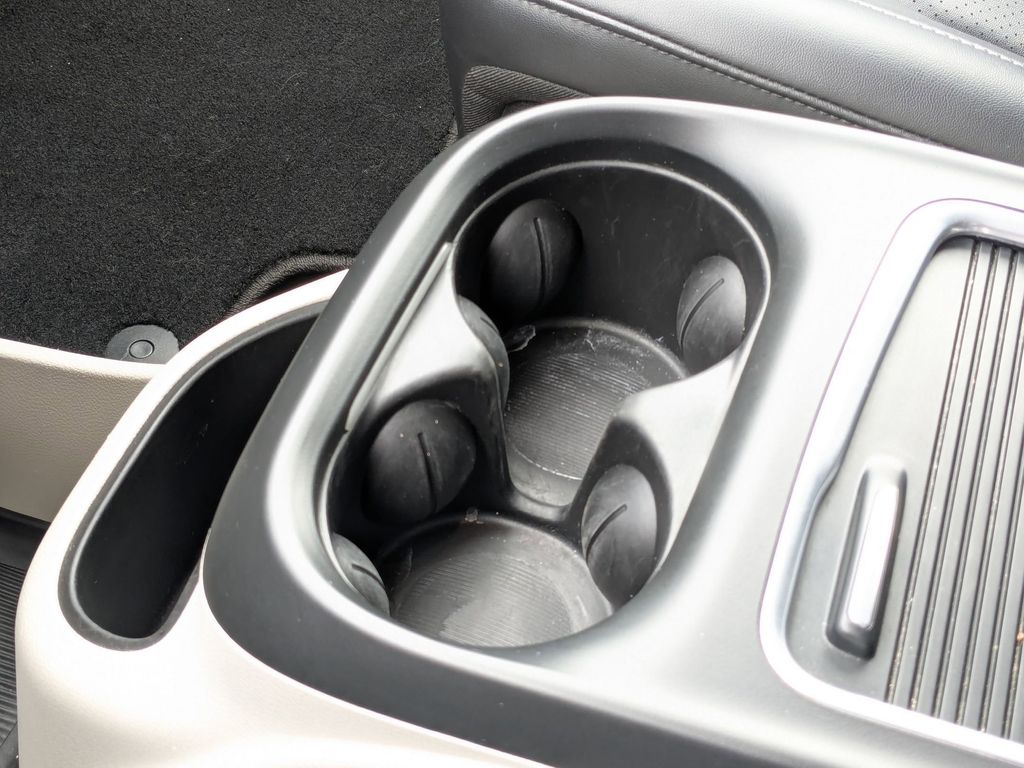 Thumbnail: 2024 Chrysler Pacifica - 25