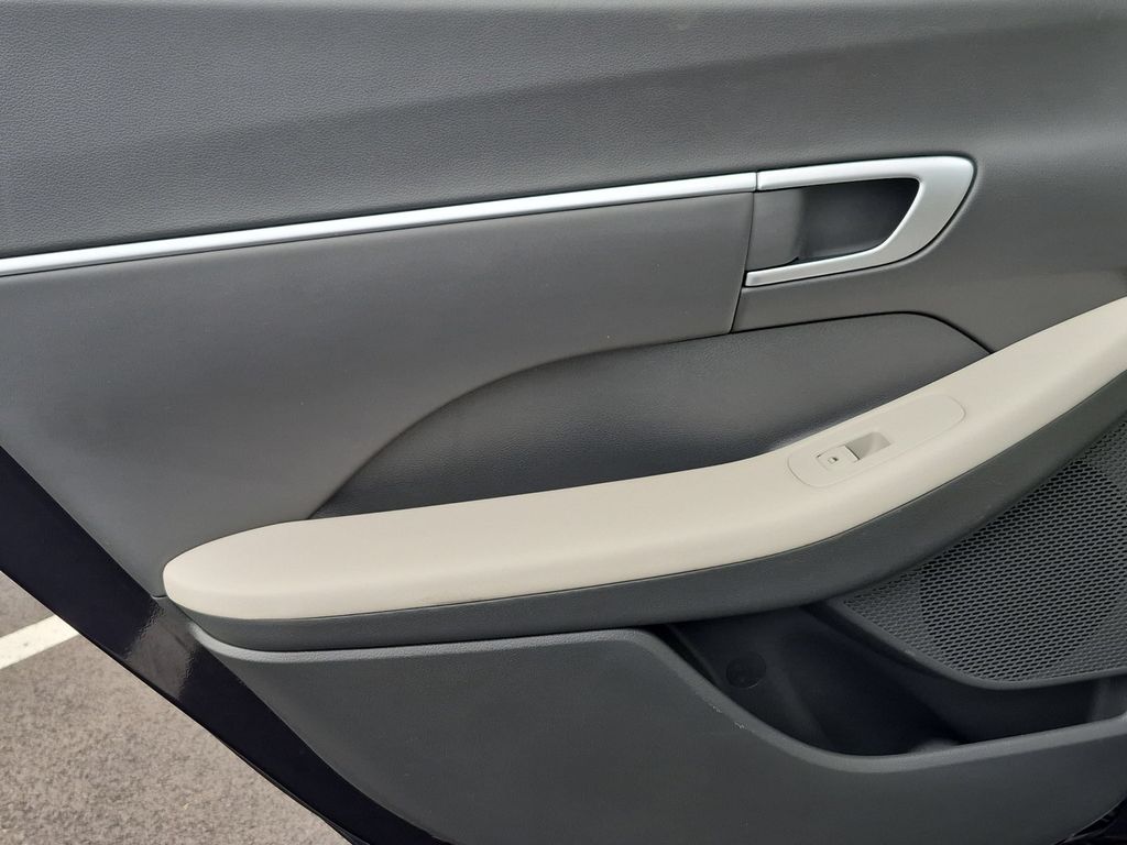 2025 Hyundai Sonata SEL - Photo 26