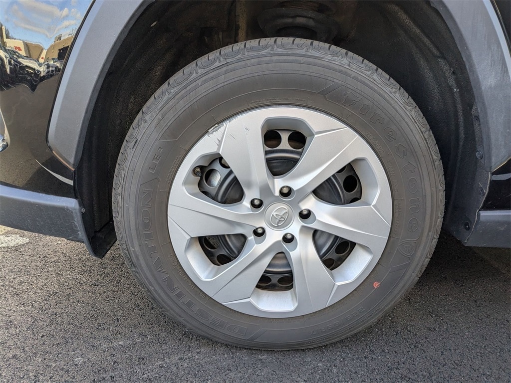 Thumbnail: 2025 Toyota RAV4 - 14