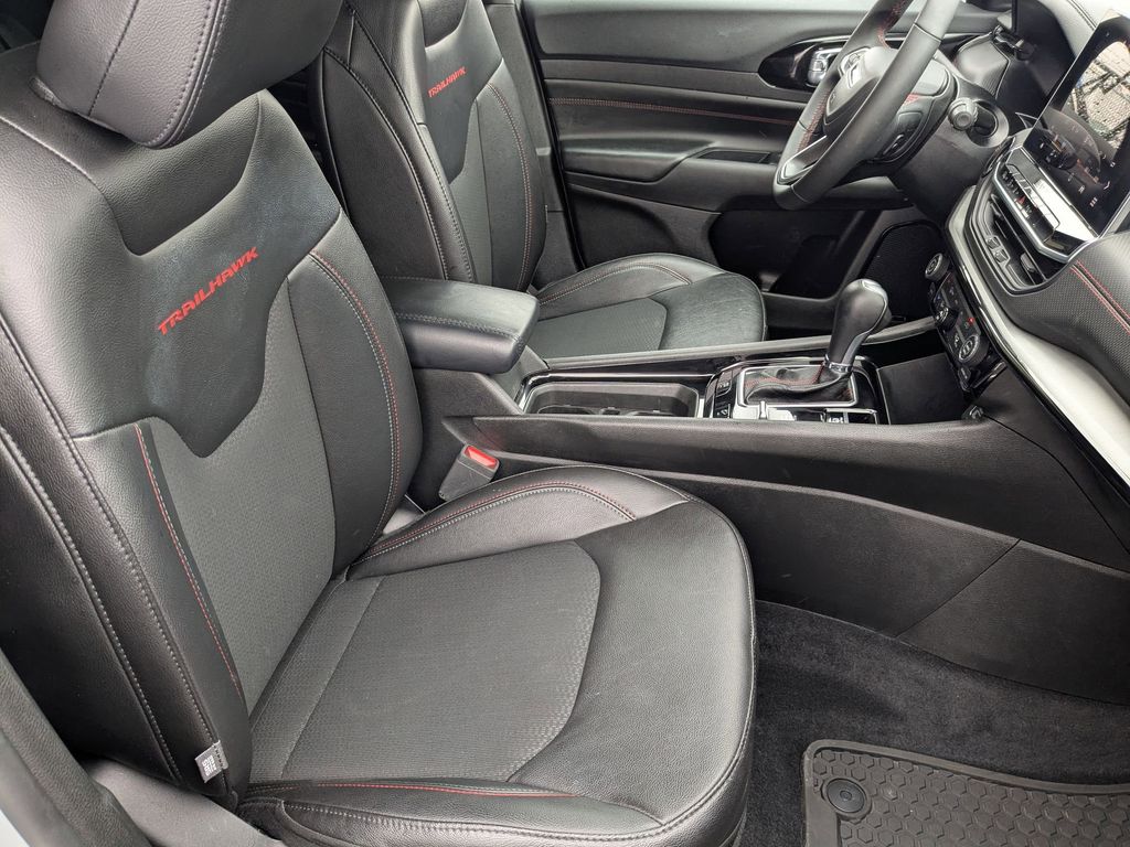 Thumbnail: 2025 Jeep Compass - 31