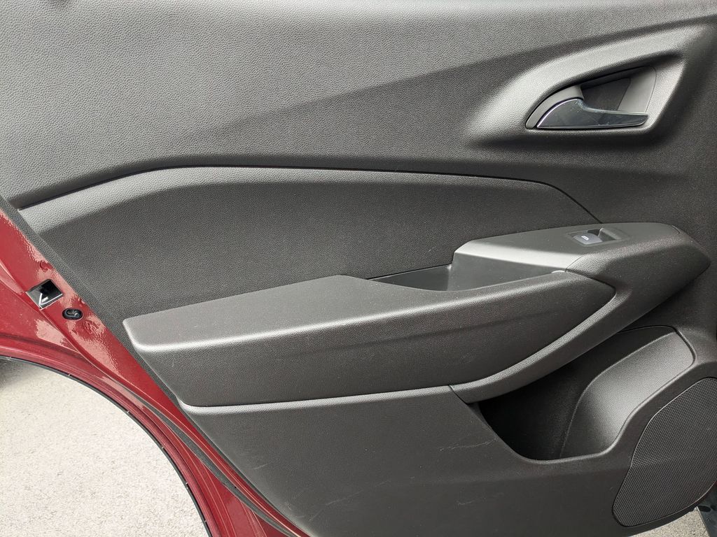 Thumbnail: 2025 Chevrolet Trax - 22