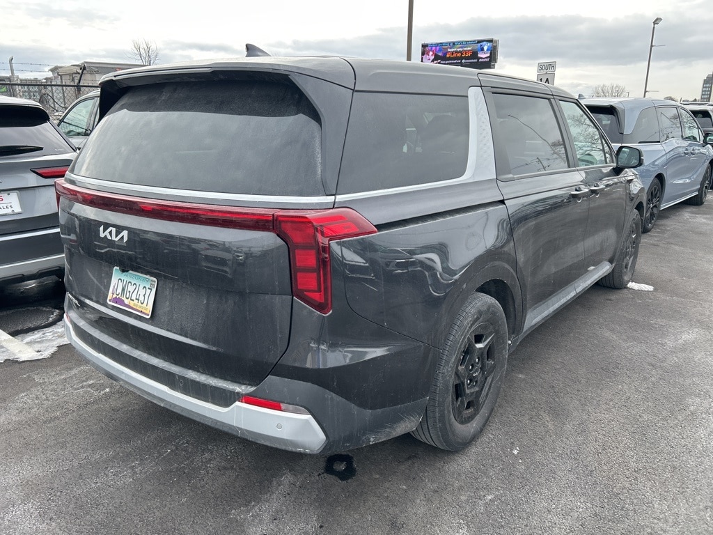Certified 2025 Kia Carnival LXS Minivan/Van