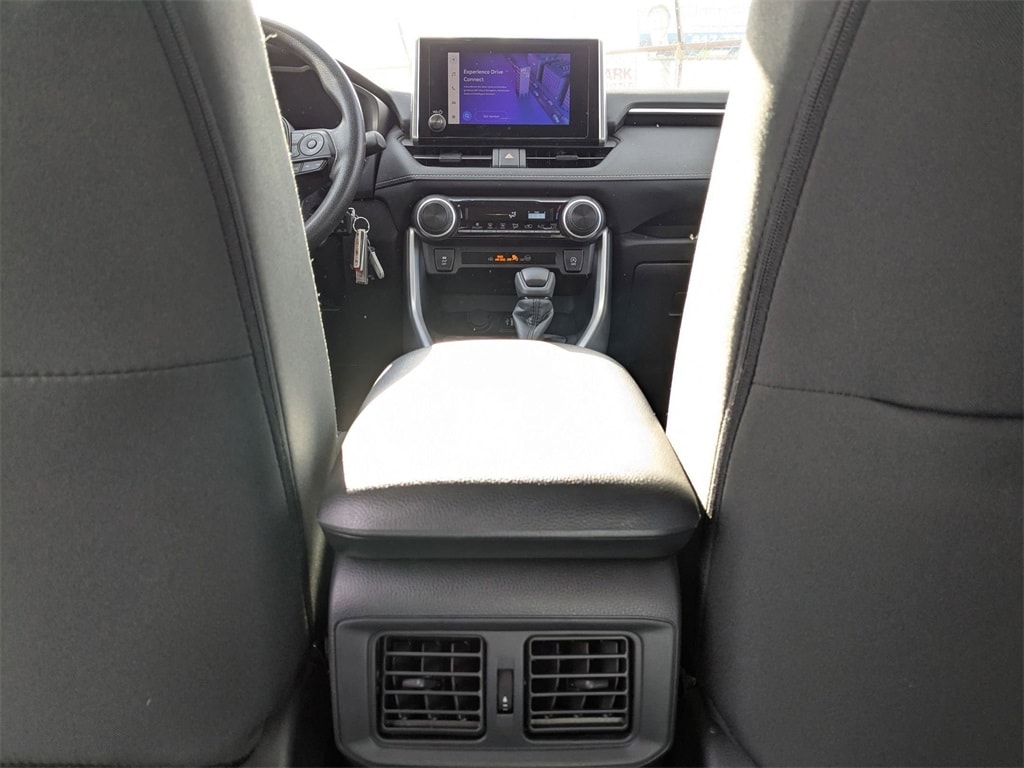 Thumbnail: 2025 Toyota RAV4 - 32