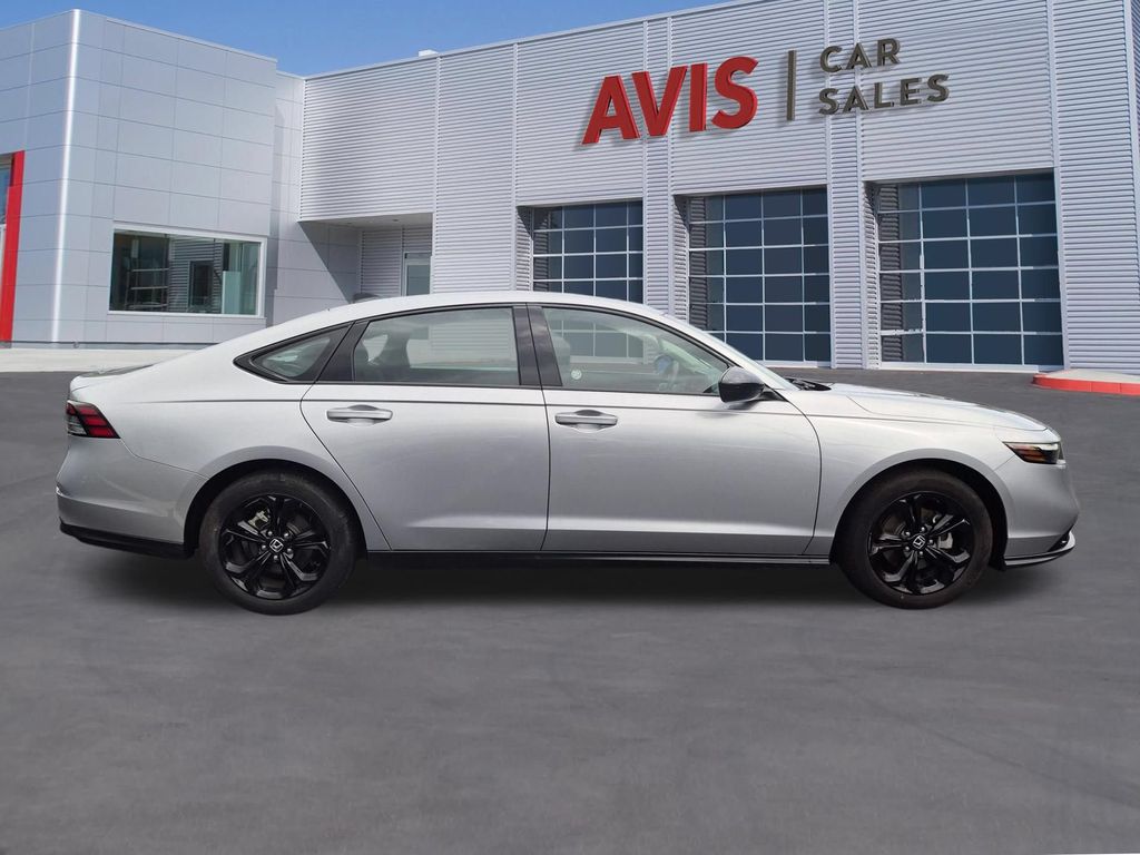 2025 Honda Accord SE - Photo 5