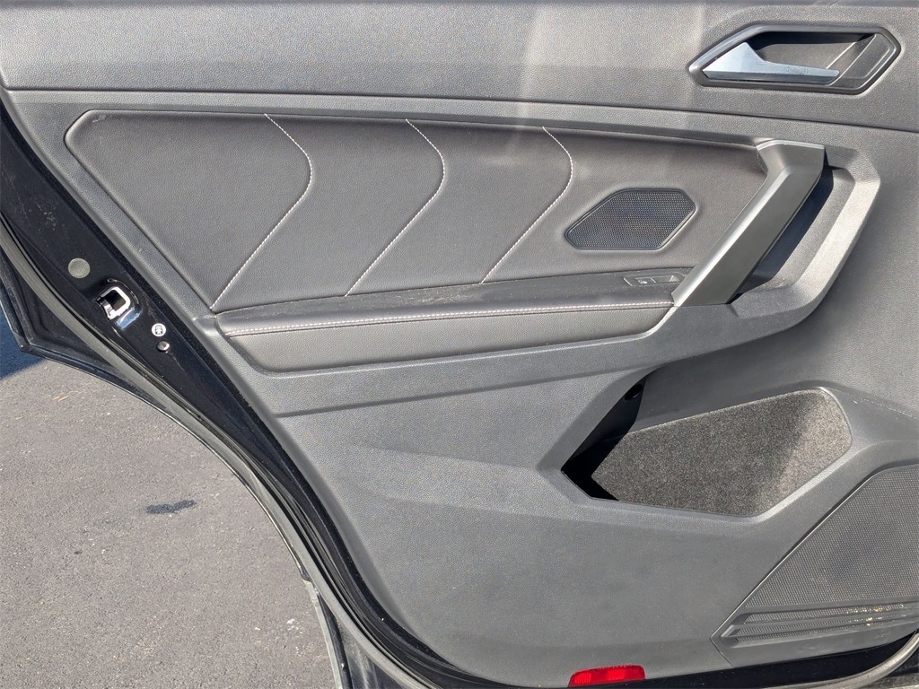 Thumbnail: 2024 Volkswagen Tiguan - 27