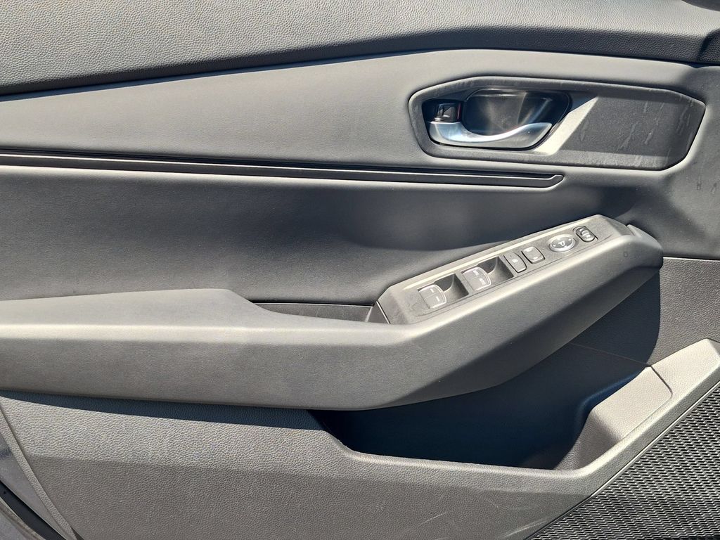 2025 Honda Accord SE - Photo 11