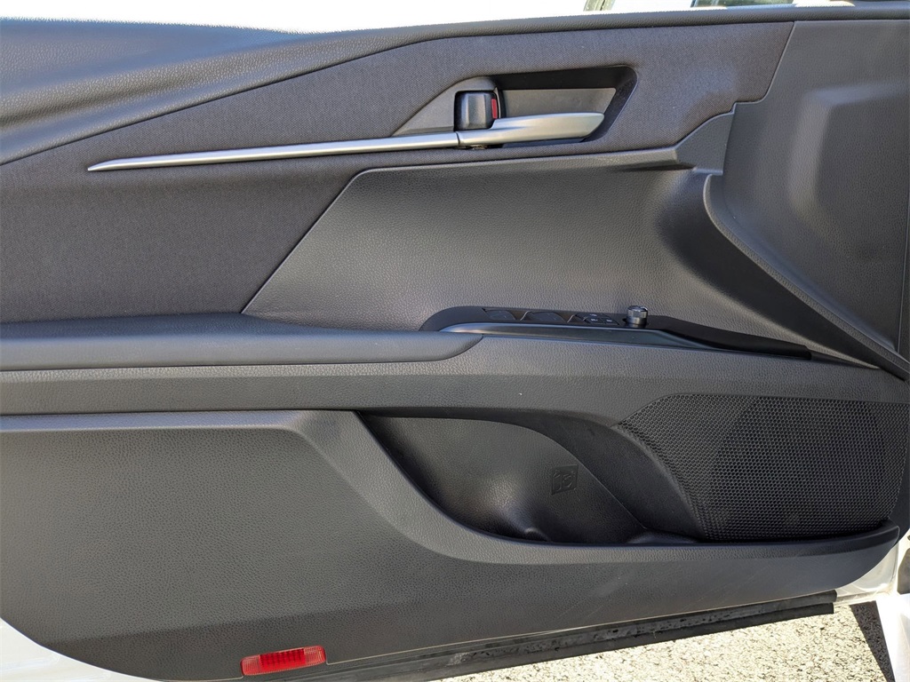 Thumbnail: 2025 Toyota Camry - 16