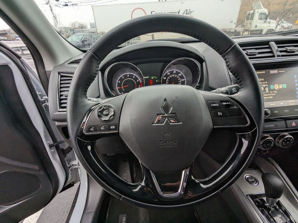 Thumbnail: 2025 Mitsubishi Outlander Sport - 16