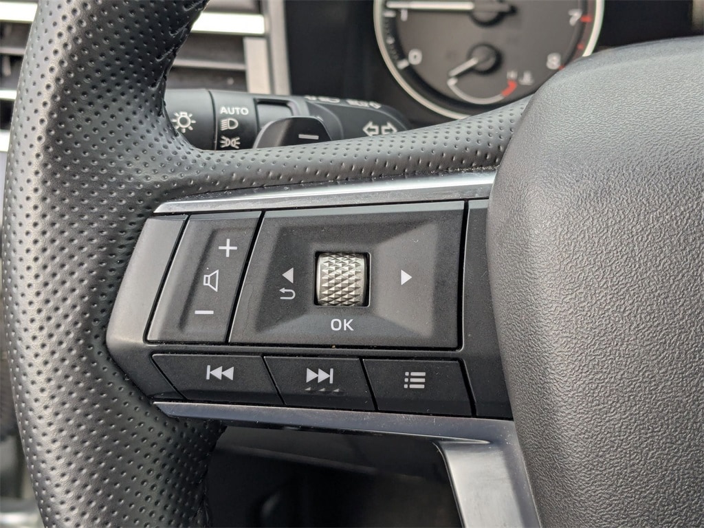 Thumbnail: 2025 Mitsubishi Outlander - 18