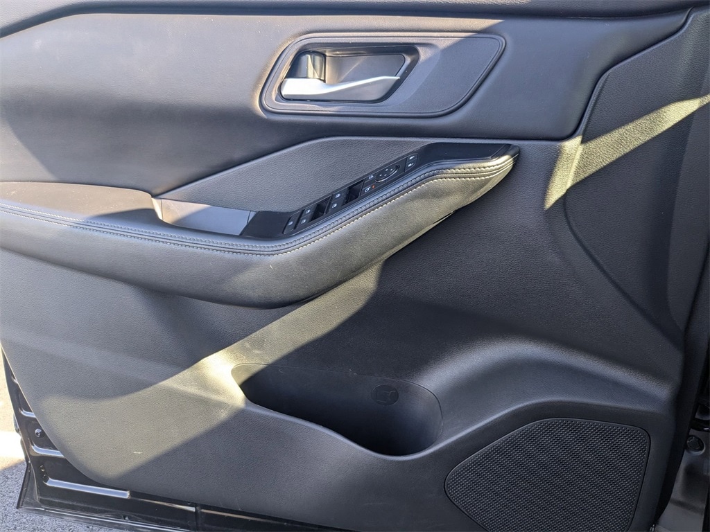 Thumbnail: 2024 Nissan Rogue - 13