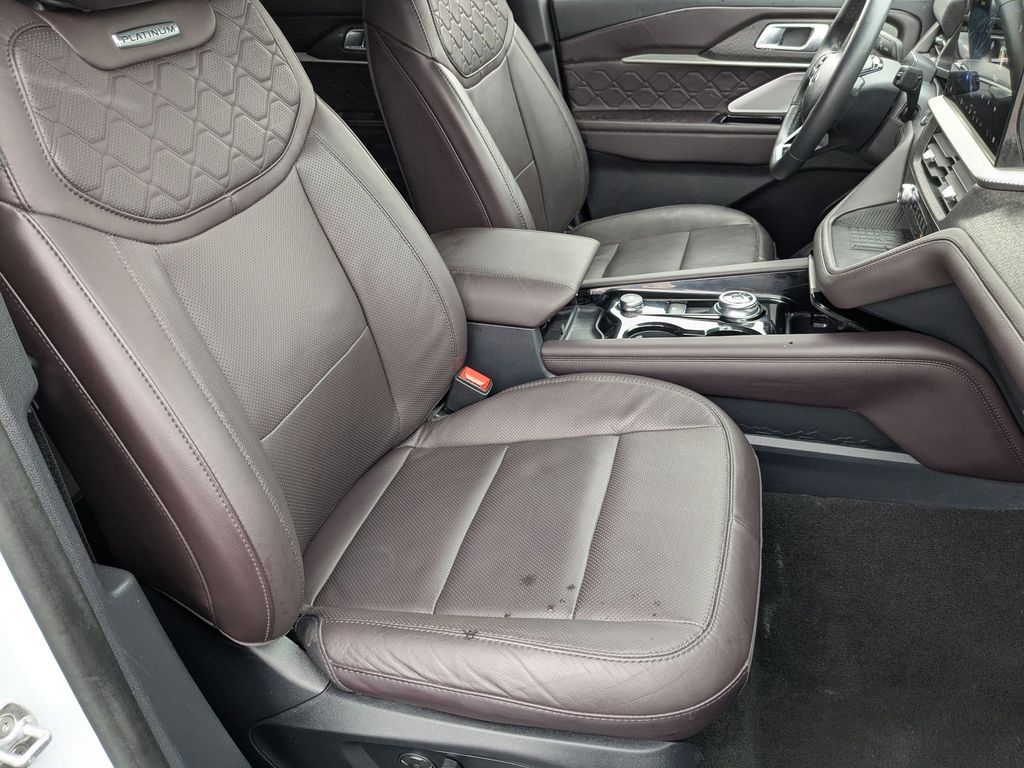 Thumbnail: 2025 Ford Explorer - 35