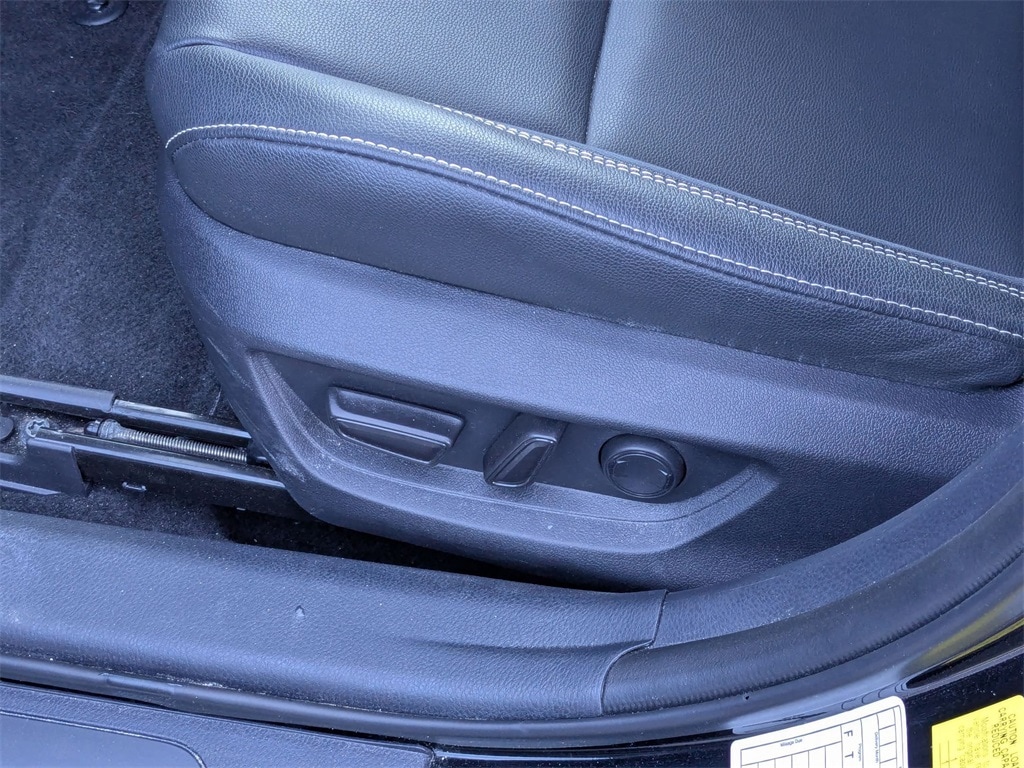 Thumbnail: 2025 Toyota Camry - 16