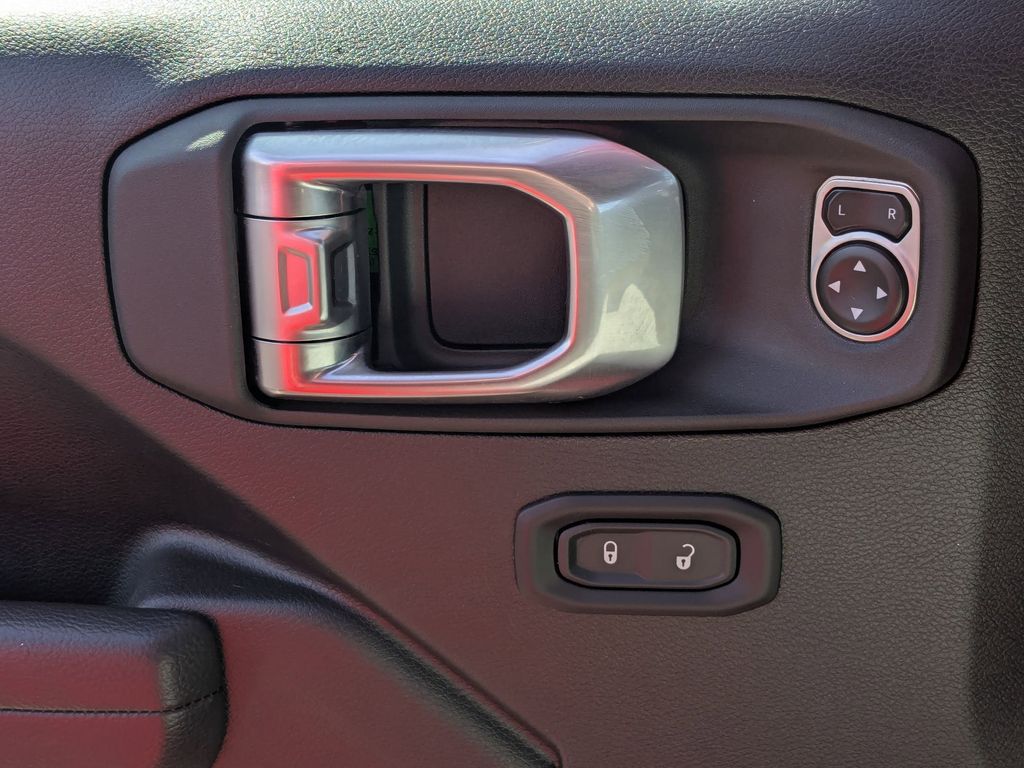Thumbnail: 2025 Jeep Wrangler - 13