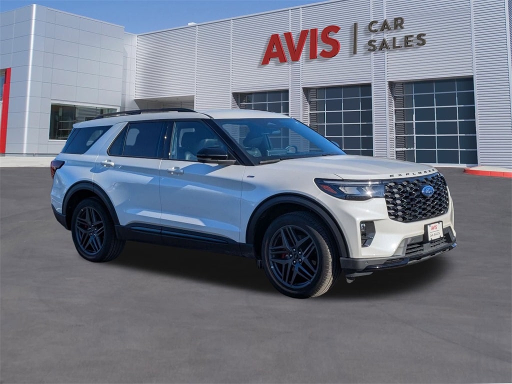 Thumbnail: 2025 Ford Explorer - 9