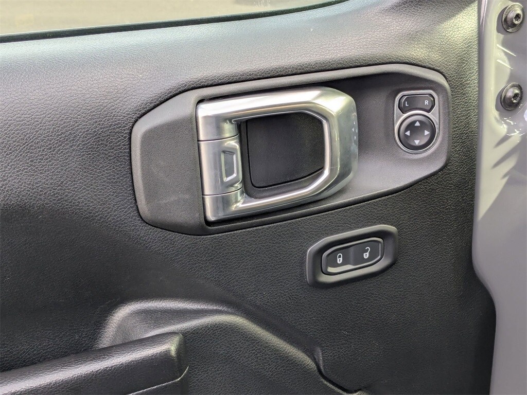 Thumbnail: 2021 Jeep Wrangler - 13