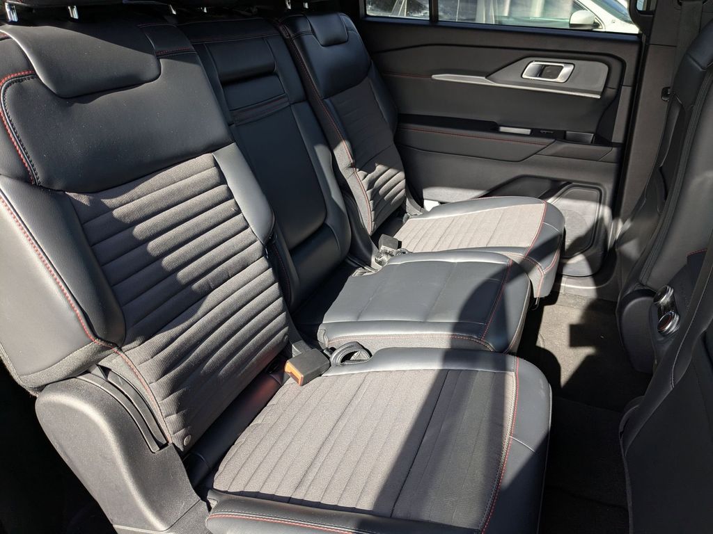 Thumbnail: 2025 Ford Explorer - 31