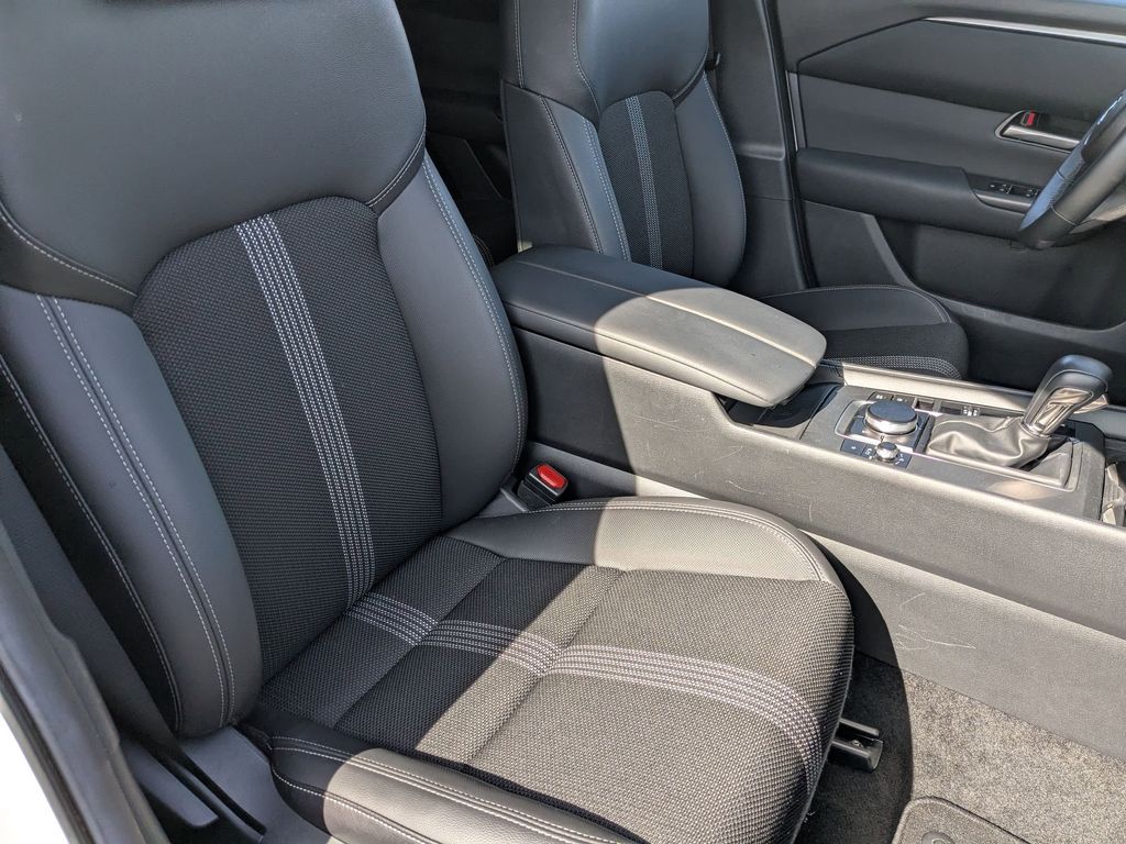 Thumbnail: 2025 Mazda CX-50 - 33