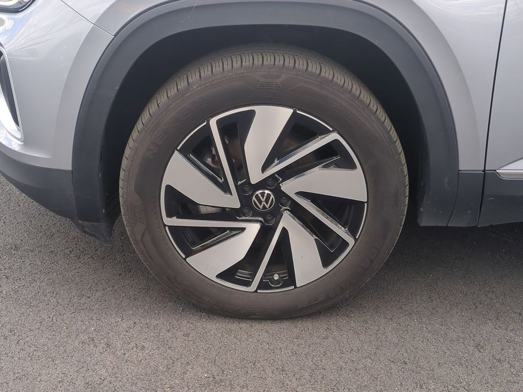Thumbnail: 2025 Volkswagen Atlas - 30