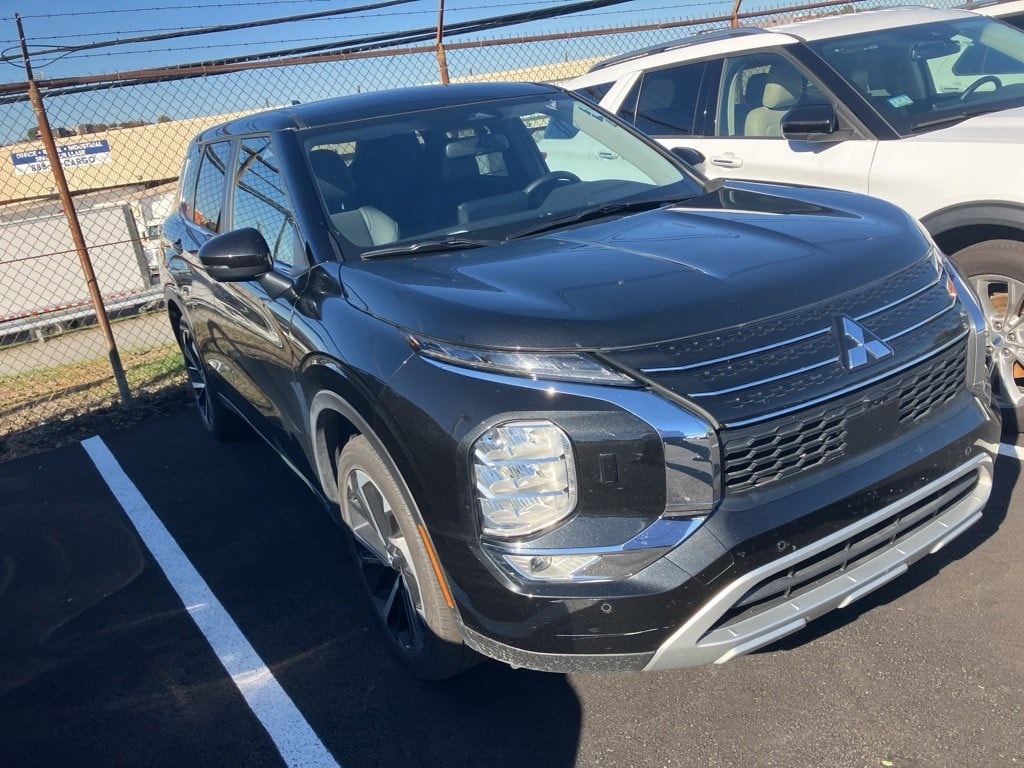 Certified 2024 Mitsubishi Outlander SE SUV