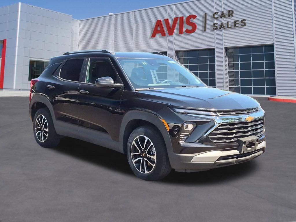 Thumbnail: 2025 Chevrolet TrailBlazer - 3
