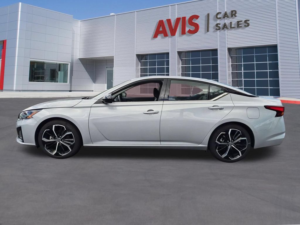 Thumbnail: 2025 Nissan Altima - 8