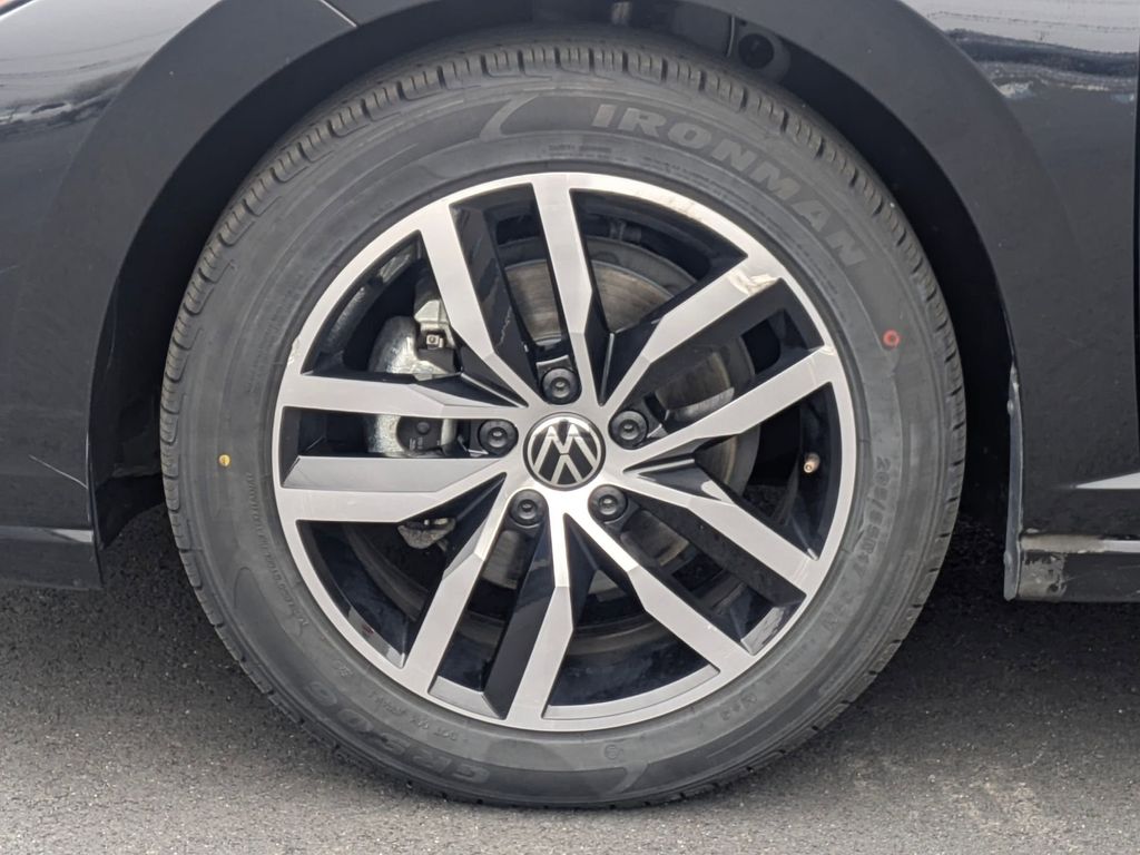 Thumbnail: 2025 Volkswagen Jetta - 11