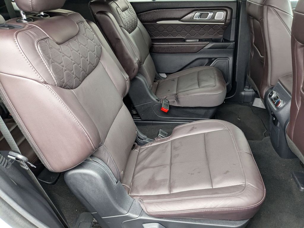 Thumbnail: 2025 Ford Explorer - 31