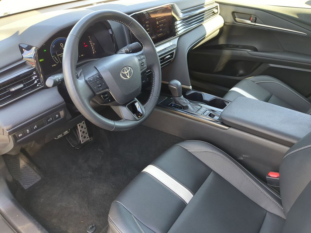 Thumbnail: 2025 Toyota Camry - 15