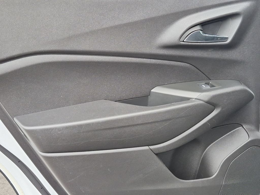 Thumbnail: 2025 Chevrolet Trax - 26