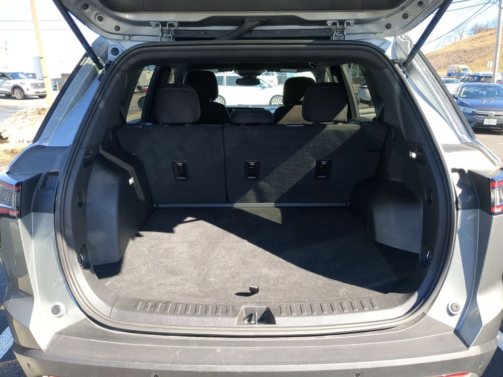 Thumbnail: 2025 Chevrolet Equinox - 28