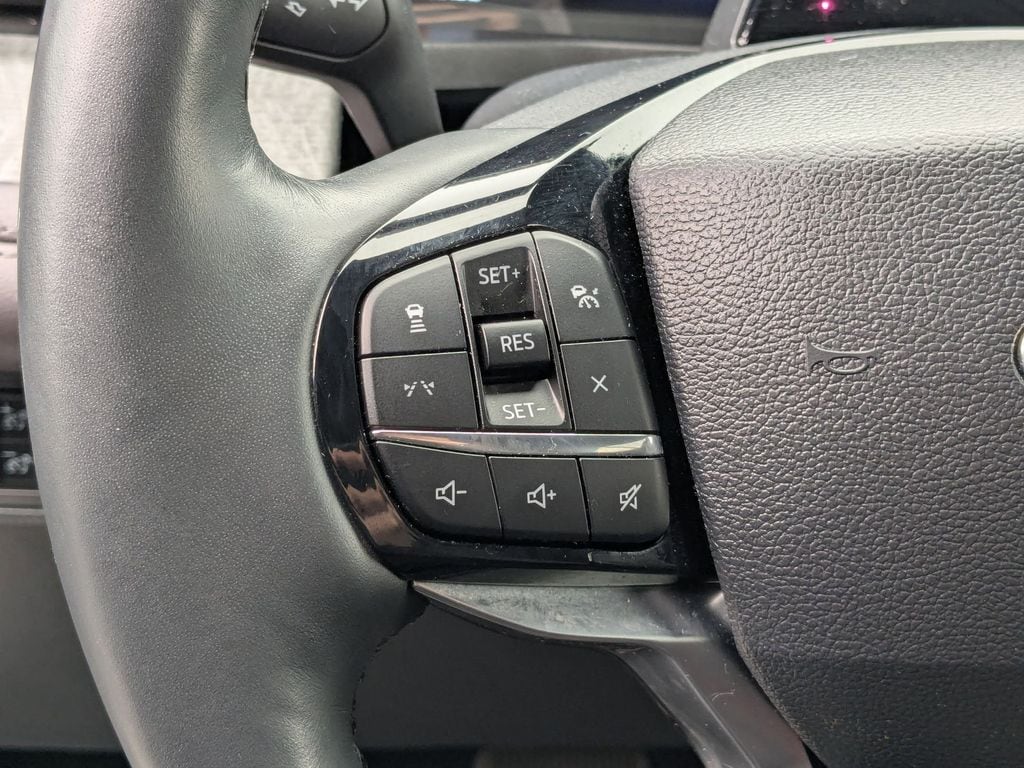 Thumbnail: 2025 Ford Explorer - 18