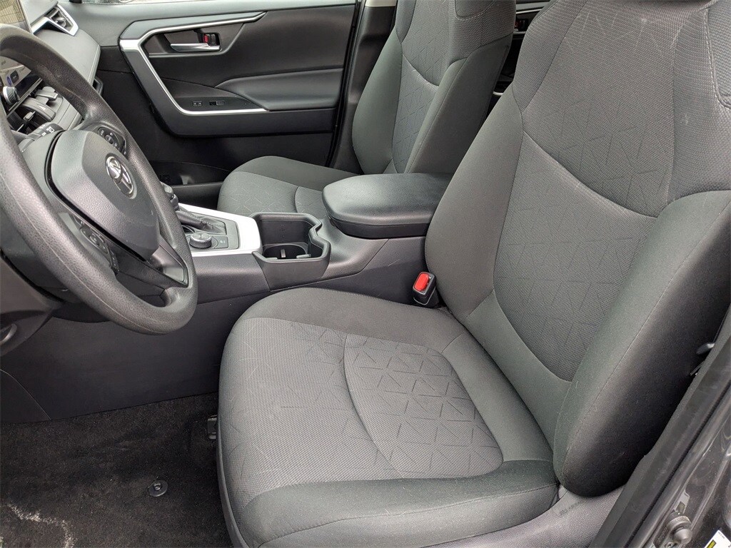 Thumbnail: 2025 Toyota RAV4 - 17