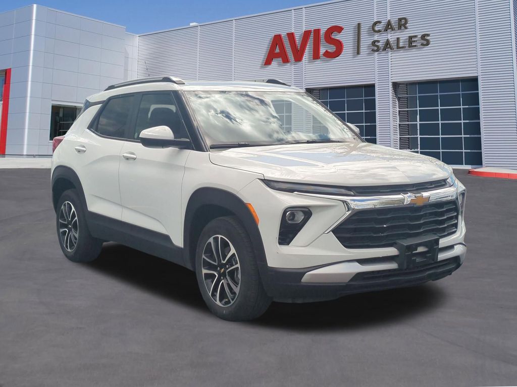 Thumbnail: 2025 Chevrolet TrailBlazer - 3