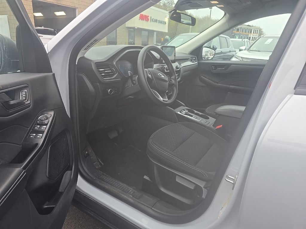 Thumbnail: 2025 Ford Escape - 6