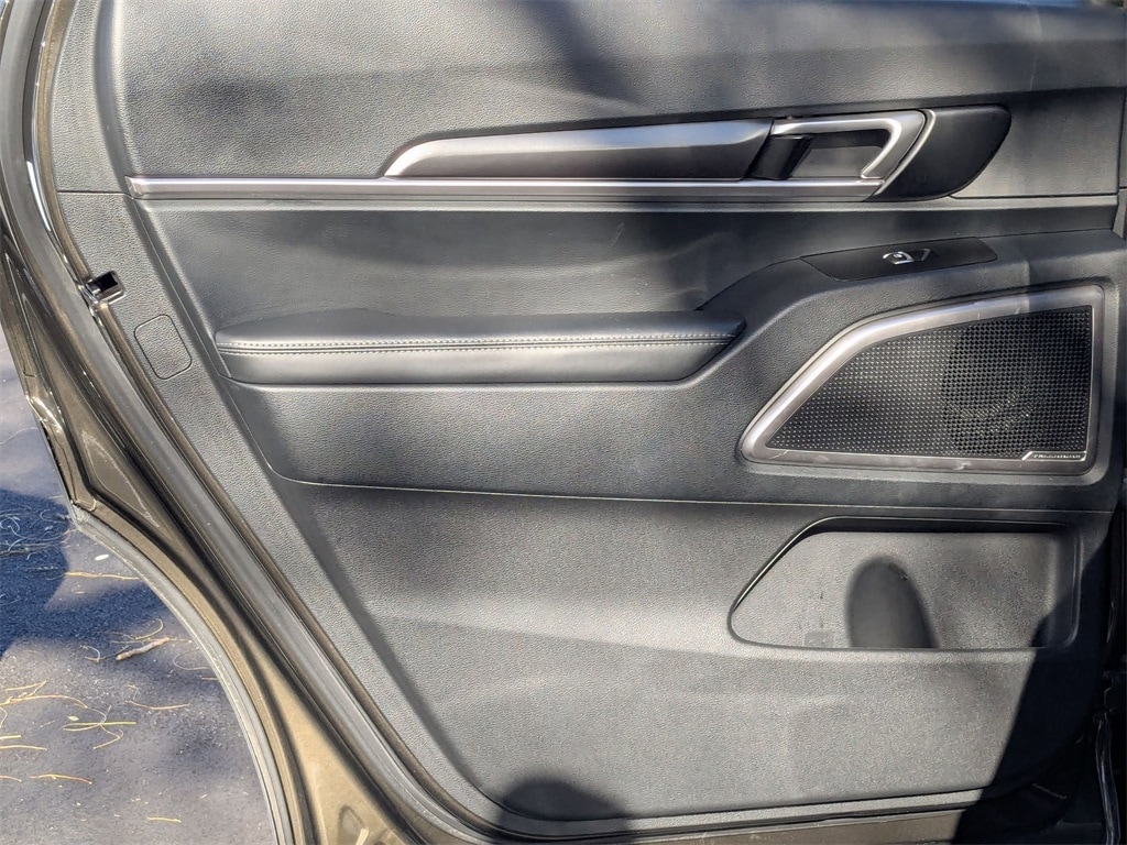 Thumbnail: 2025 Kia Telluride - 28