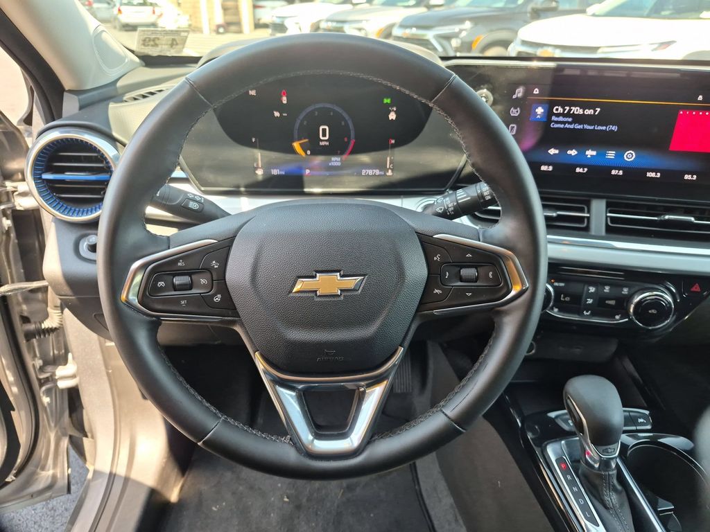Thumbnail: 2025 Chevrolet Trax - 22
