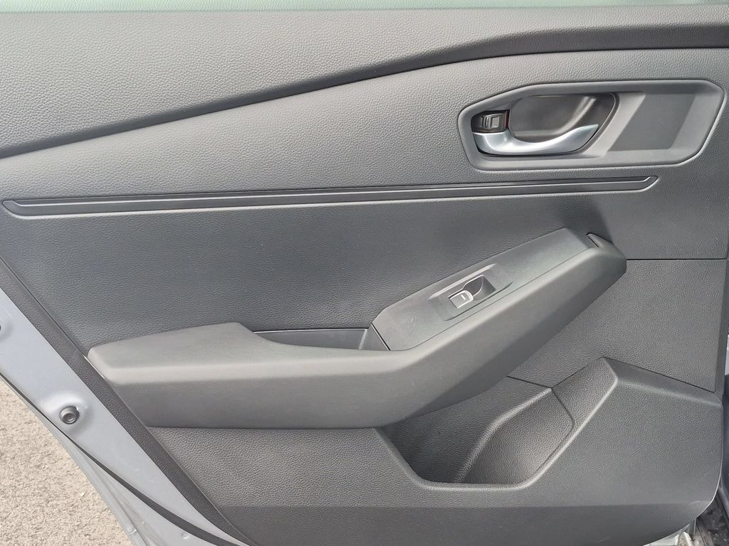 2025 Honda Accord SE - Photo 26