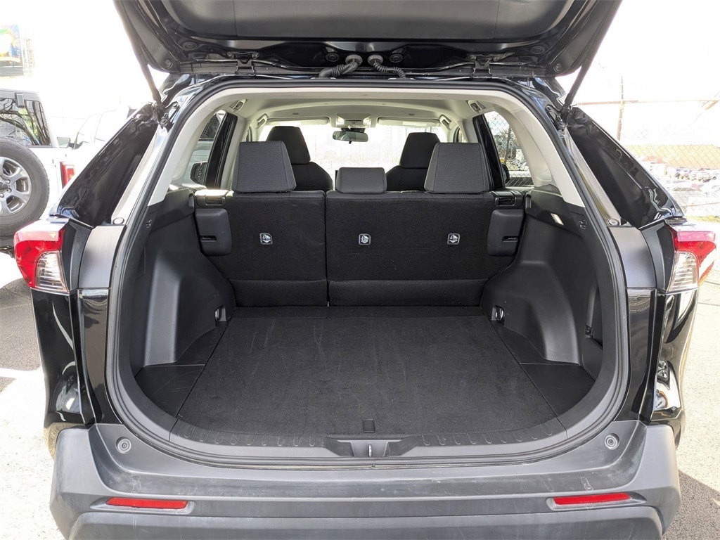 Thumbnail: 2025 Toyota RAV4 - 35