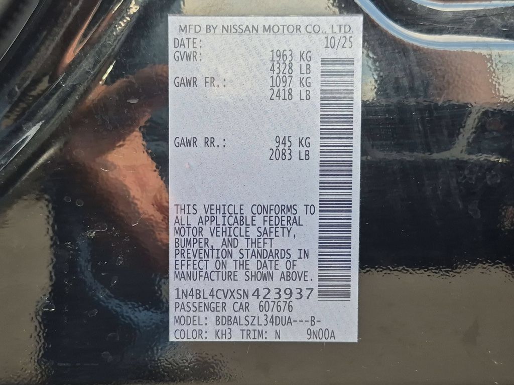 2025 Nissan Altima SR - Photo 35