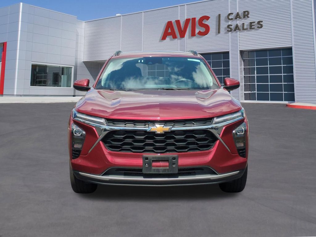 Thumbnail: 2025 Chevrolet Trax - 2