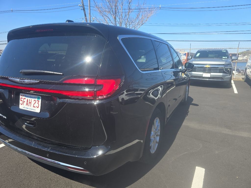Thumbnail: 2025 Chrysler Pacifica - 4