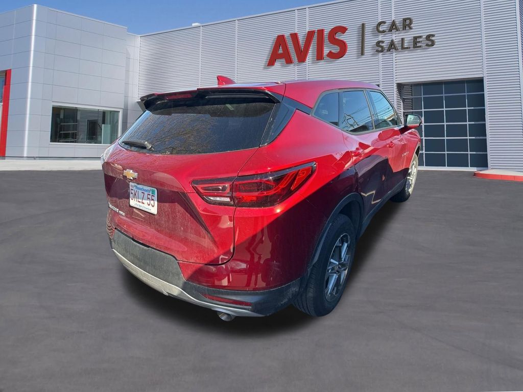 Thumbnail: 2025 Chevrolet Blazer - 3