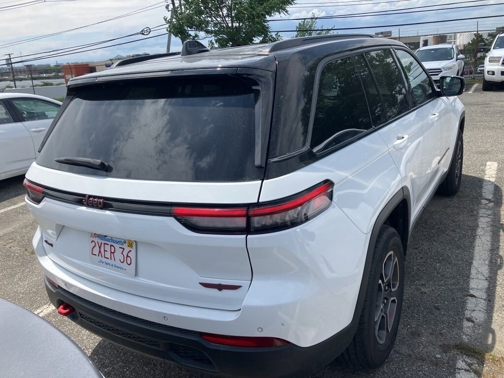 Thumbnail: 2022 Jeep Grand Cherokee - 3