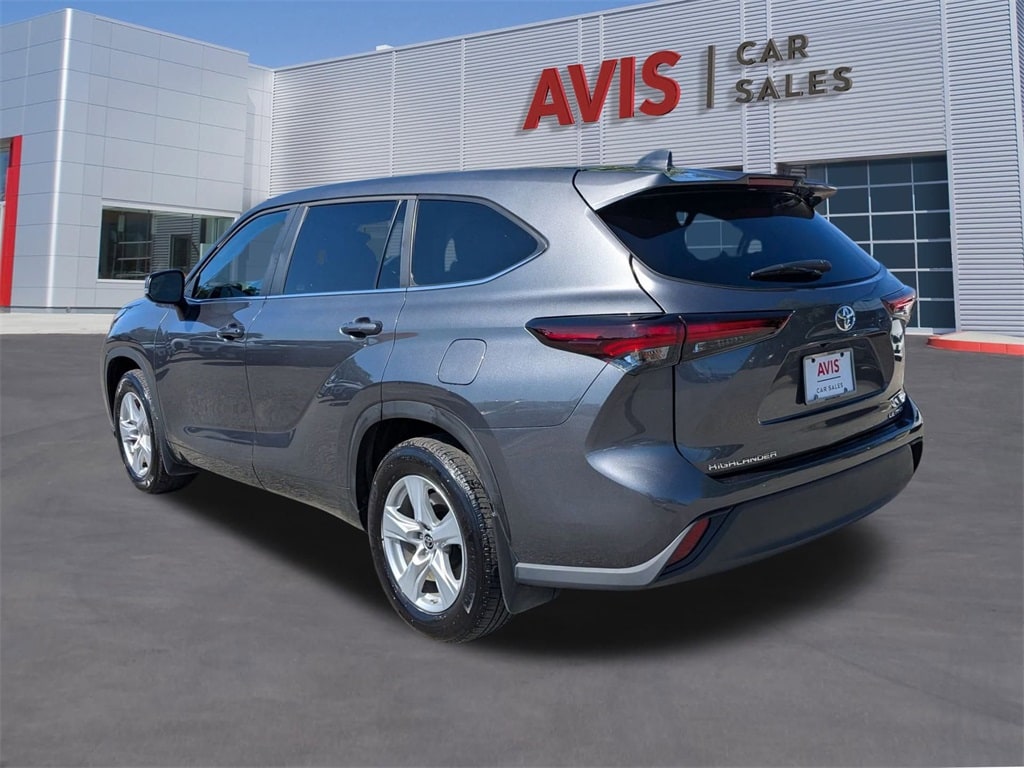 Thumbnail: 2024 Toyota Highlander - 3