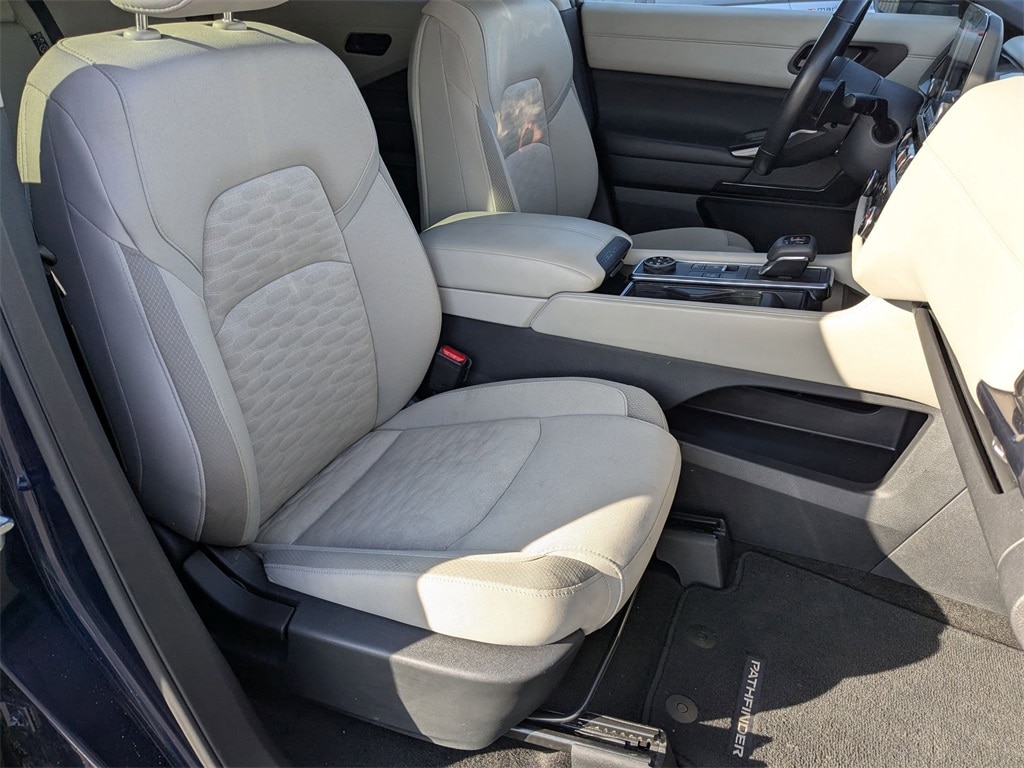 Thumbnail: 2024 Nissan Pathfinder - 37