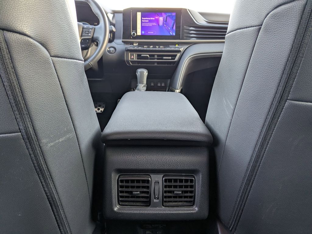 Thumbnail: 2025 Toyota Camry - 30