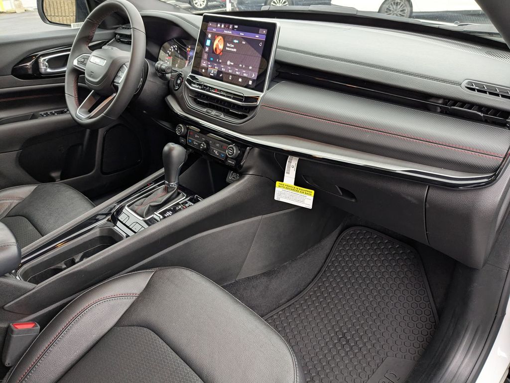 Thumbnail: 2025 Jeep Compass - 30