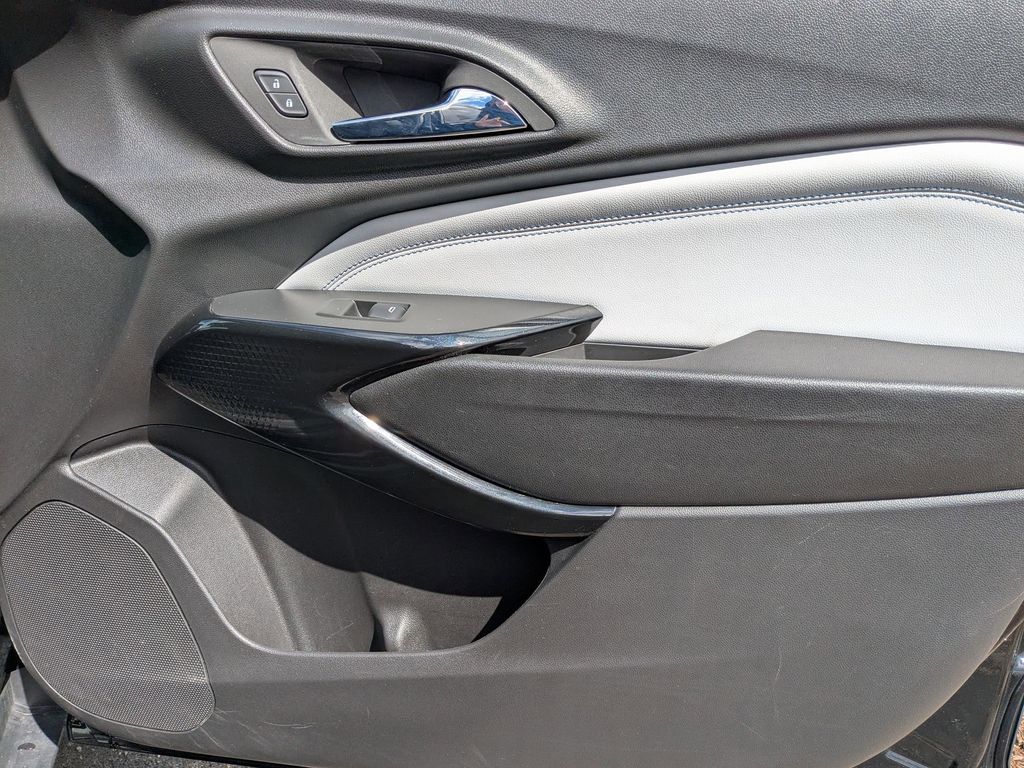 Thumbnail: 2025 Chevrolet Trax - 29