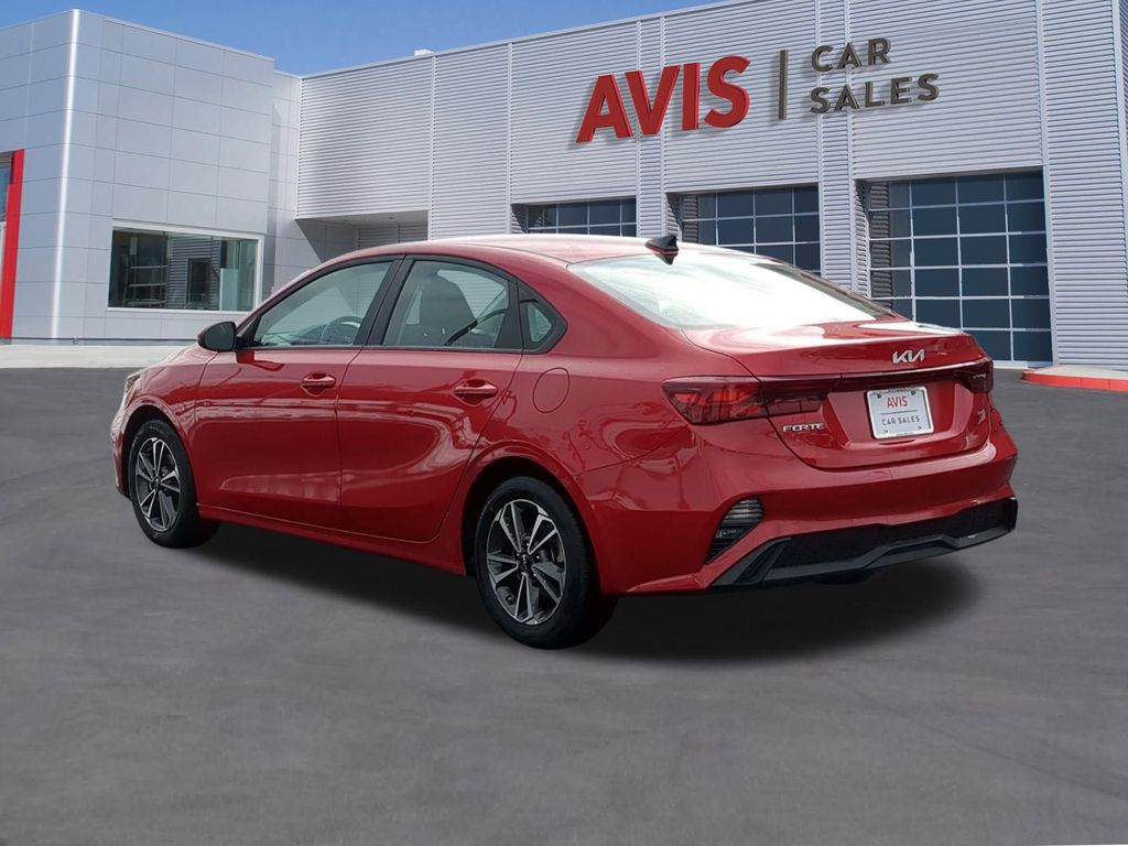 Thumbnail: 2024 Kia Forte - 3