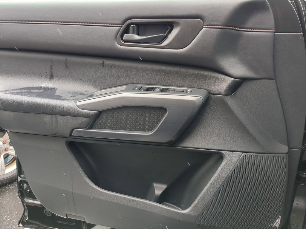 Thumbnail: 2025 Nissan Pathfinder - 11